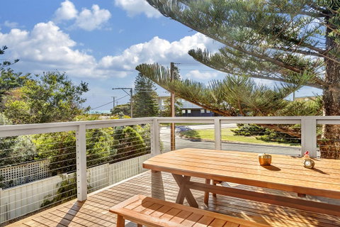 Sea View At Silver Sands - C21 SouthCoast Holidays - Accommodation in Surfers Paradise 1