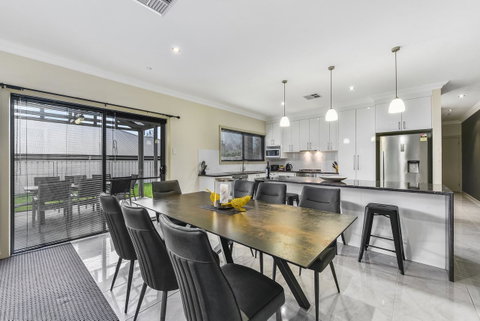 Accommodation On Lansell 2 - Accommodation in Surfers Paradise 6