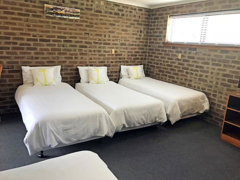 Lake Albert Motel - Accommodation in Surfers Paradise 44