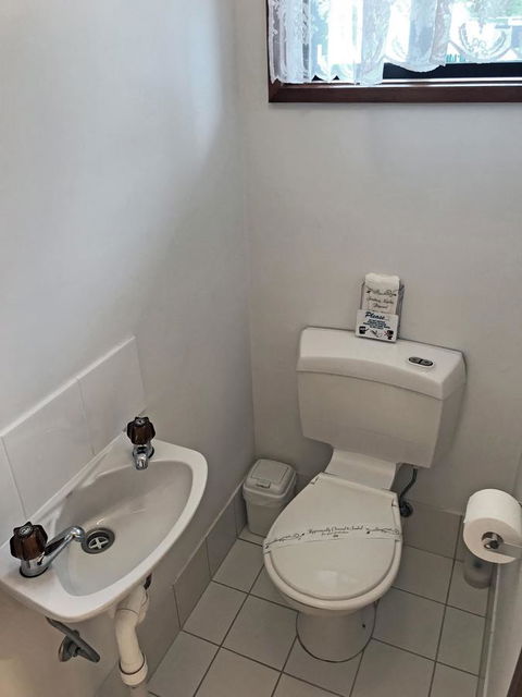Lake Albert Motel - Accommodation in Surfers Paradise 29
