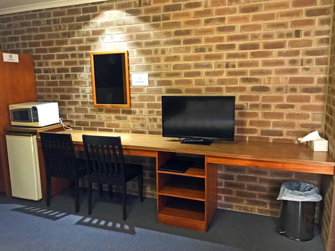 Lake Albert Motel - Accommodation in Surfers Paradise 31