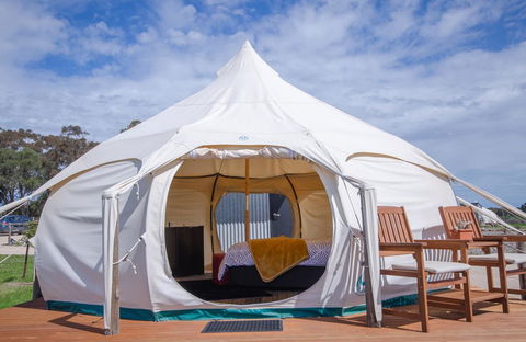 Bukirk Glamping & Fancy Coops - Accommodation in Surfers Paradise 3