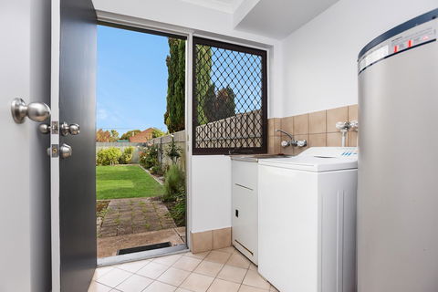 Sorrento - Aldinga Beach - Accommodation in Surfers Paradise 1