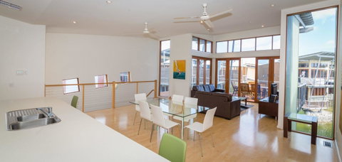 South Shores Yellowfin Villa 96 - South Shores Normanville - Accommodation in Surfers Paradise 10