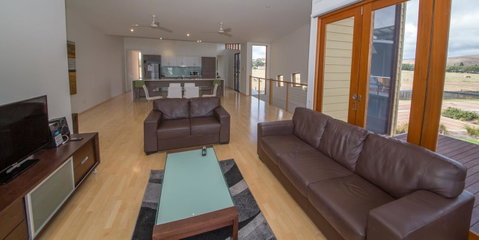 South Shores Yellowfin Villa 96 - South Shores Normanville - Accommodation in Surfers Paradise 1