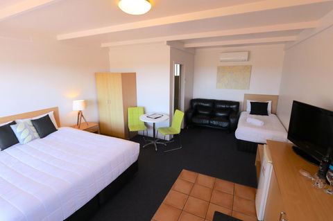 Harbour View Motel - Accommodation in Surfers Paradise 18