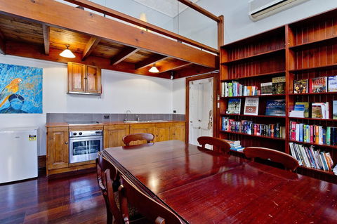 Druids Hall - Accommodation in Surfers Paradise 9