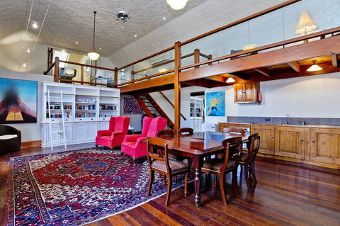 Druids Hall - Accommodation in Surfers Paradise 2