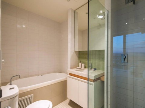 Glenelg Skyline Penthouse - Accommodation in Surfers Paradise 21