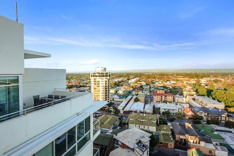 Glenelg Skyline Penthouse - Accommodation in Surfers Paradise 17