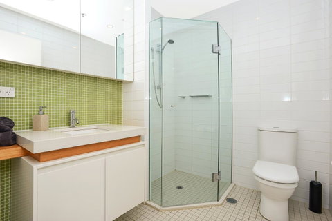 Glenelg Skyline Penthouse - Accommodation in Surfers Paradise 41