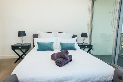 Glenelg Skyline Penthouse - Accommodation in Surfers Paradise 20