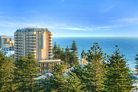 Glenelg Skyline Penthouse - Accommodation in Surfers Paradise 37