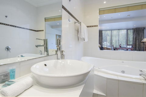 The Commodore - Accommodation in Surfers Paradise 43