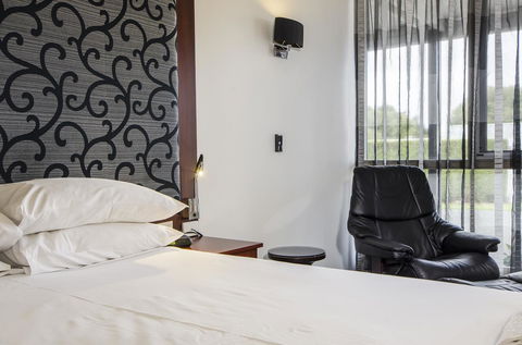 The Commodore - Accommodation in Surfers Paradise 38