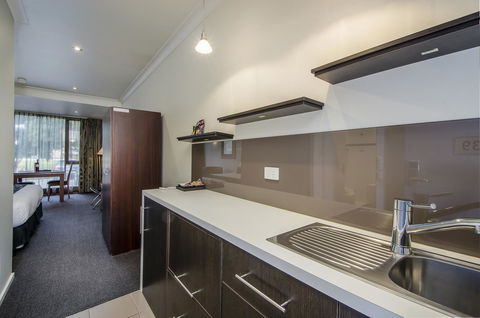 The Commodore - Accommodation in Surfers Paradise 42