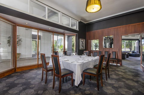 The Commodore - Accommodation in Surfers Paradise 4