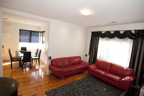 The Commodore - Accommodation in Surfers Paradise 15