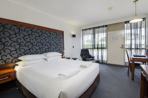 The Commodore - Accommodation in Surfers Paradise 41