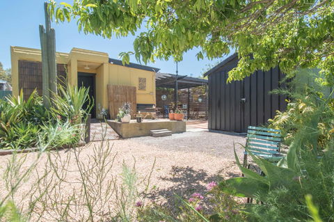 Sinclair Cottage - Accommodation in Surfers Paradise 30