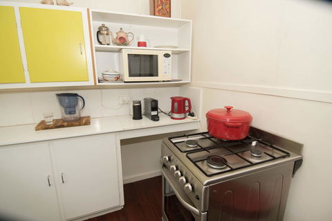 Sinclair Cottage - Accommodation in Surfers Paradise 21