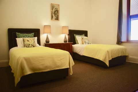 Scobie Lane Retreat - Accommodation in Surfers Paradise 11