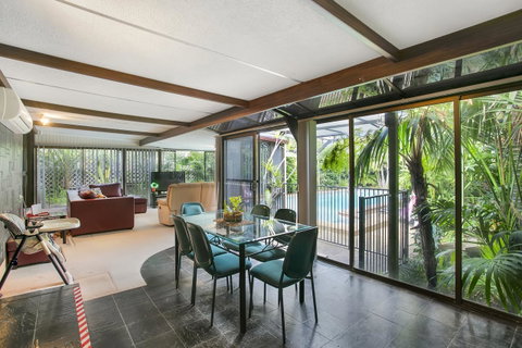 The Palms - Accommodation in Surfers Paradise 11