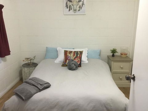 35 Trevena Road - Accommodation in Surfers Paradise 4