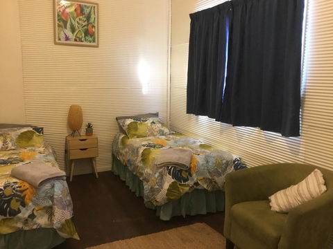 35 Trevena Road - Accommodation in Surfers Paradise 2