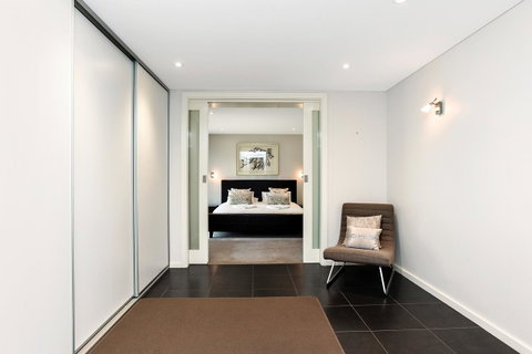 Esplanade Escape - Accommodation in Surfers Paradise 24