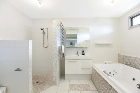 Esplanade Escape - Accommodation in Surfers Paradise 22