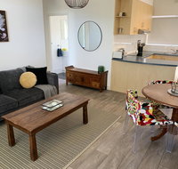 Sunshine Four - Accommodation in Surfers Paradise