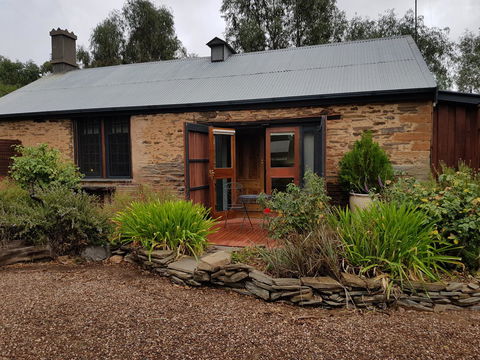 William Hunt's Retreat - Cypress Studio - Accommodation in Surfers Paradise 10