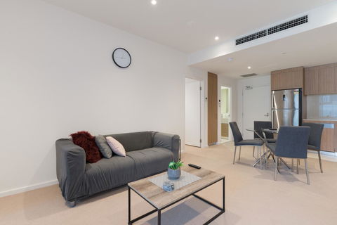 Ther-Rich 2Brm CBD Apartment - Accommodation in Surfers Paradise 32