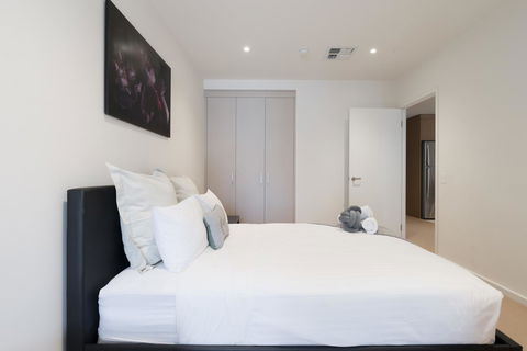 Ther-Rich 2Brm CBD Apartment - Accommodation in Surfers Paradise 0