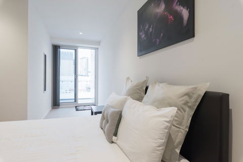 Ther-Rich 2Brm CBD Apartment - Accommodation in Surfers Paradise 1