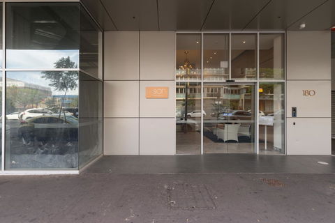 Ther-Rich 2Brm CBD Apartment - Accommodation in Surfers Paradise 11