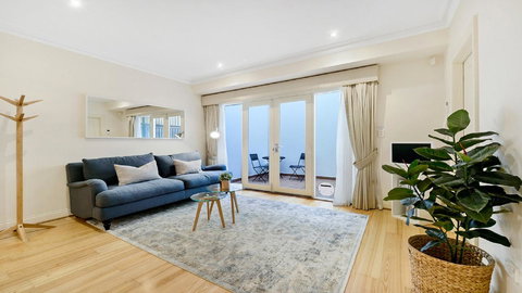 GOUGER 265 - Accommodation in Surfers Paradise 19