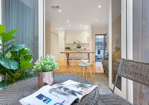 GOUGER 265 - Accommodation in Surfers Paradise 5