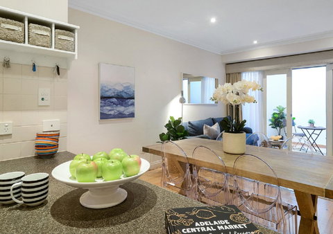 GOUGER 265 - Accommodation in Surfers Paradise 13