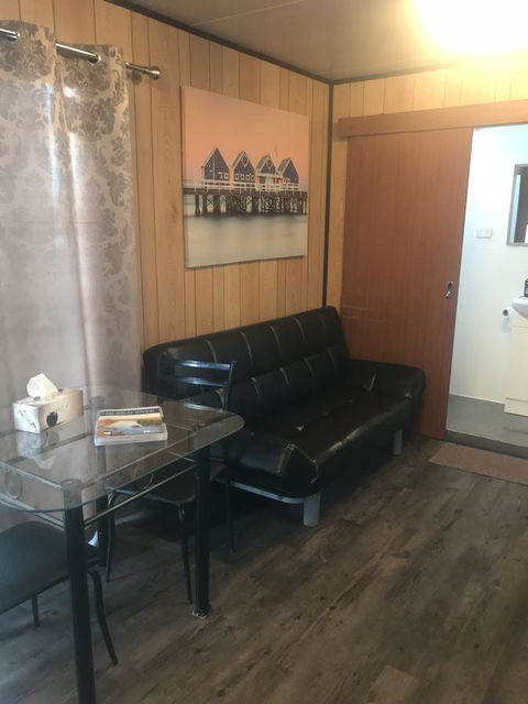 Murray Bridge Riverview Cabin - Accommodation in Surfers Paradise 5