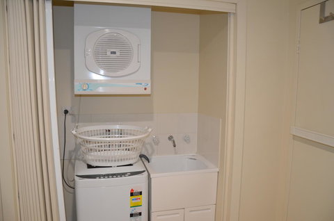 ADELAIDE CENTRAL APARTMENT - 3BR, 2BATH & CARPARK - Accommodation in Surfers Paradise 19