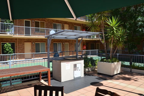 ADELAIDE CENTRAL APARTMENT - 3BR, 2BATH & CARPARK - Accommodation in Surfers Paradise 22