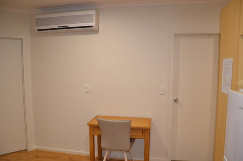 ADELAIDE CENTRAL APARTMENT - 3BR, 2BATH & CARPARK - Accommodation in Surfers Paradise 10