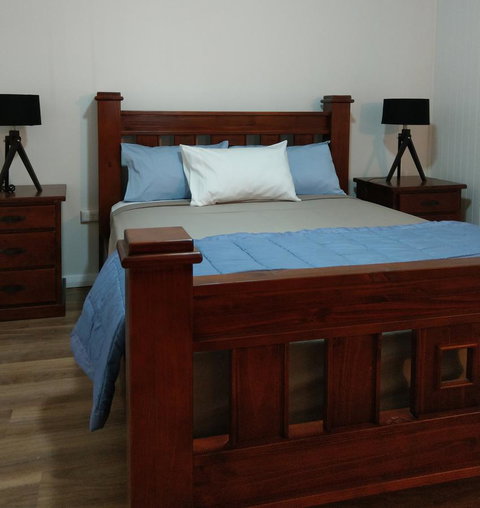 Desert Gum Retreat Gough St - Accommodation in Surfers Paradise 9