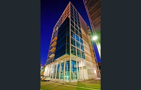 Stylish And Comfortable, Views Over Gouger St! - Accommodation in Surfers Paradise 21