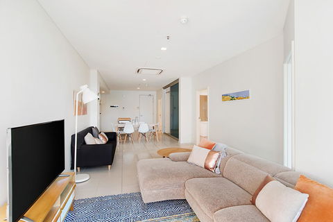 Stylish And Comfortable, Views Over Gouger St! - Accommodation in Surfers Paradise 20
