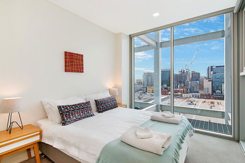 Stylish And Comfortable, Views Over Gouger St! - Accommodation in Surfers Paradise 9