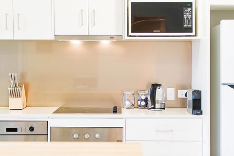 Stylish And Comfortable, Views Over Gouger St! - Accommodation in Surfers Paradise 7