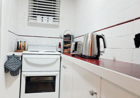 Court House - Studio - Accommodation in Surfers Paradise 2